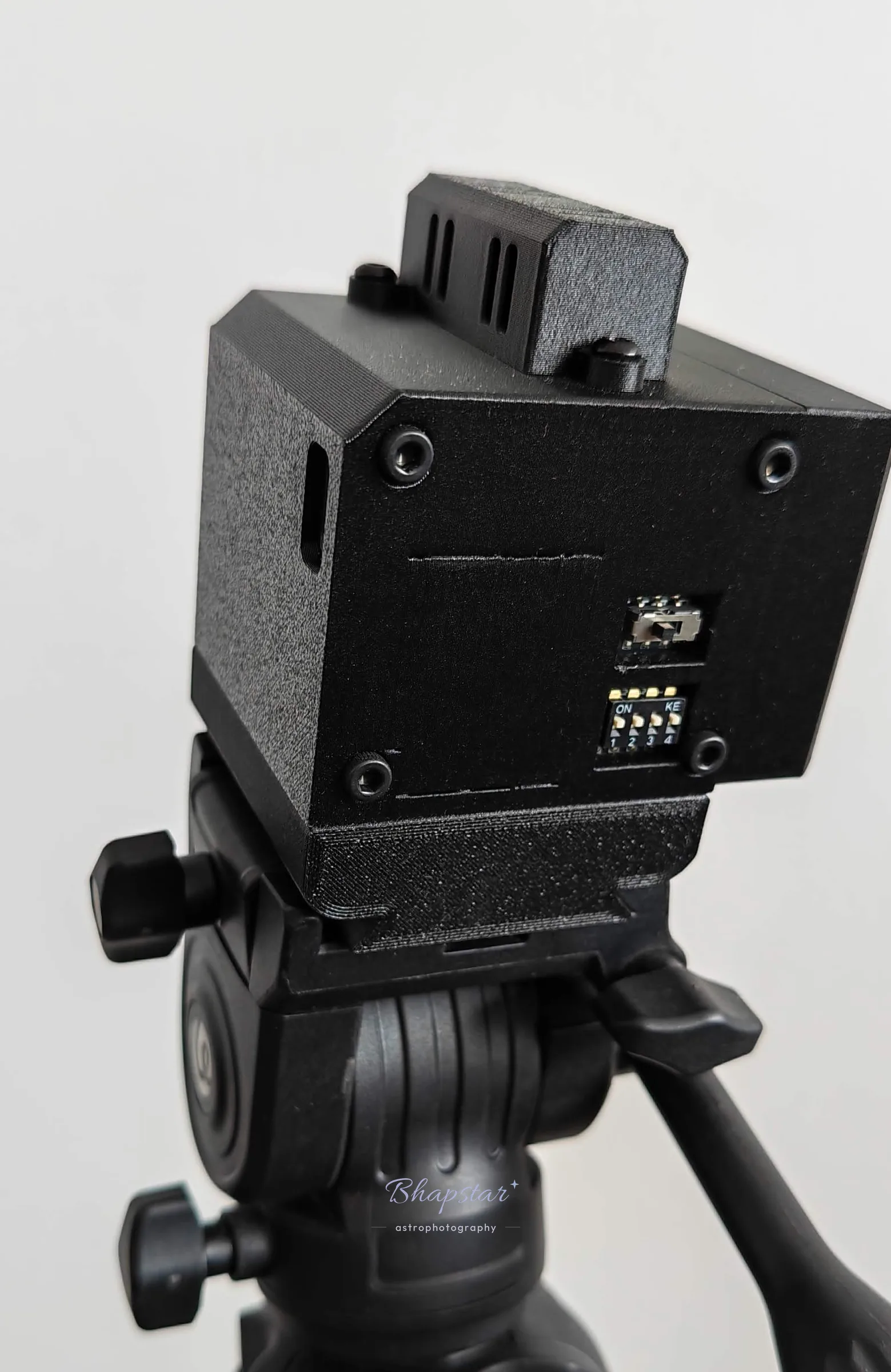 Back of the TeSeek Nano Light Adventurer showing the four DIP switches that set the tracking mode